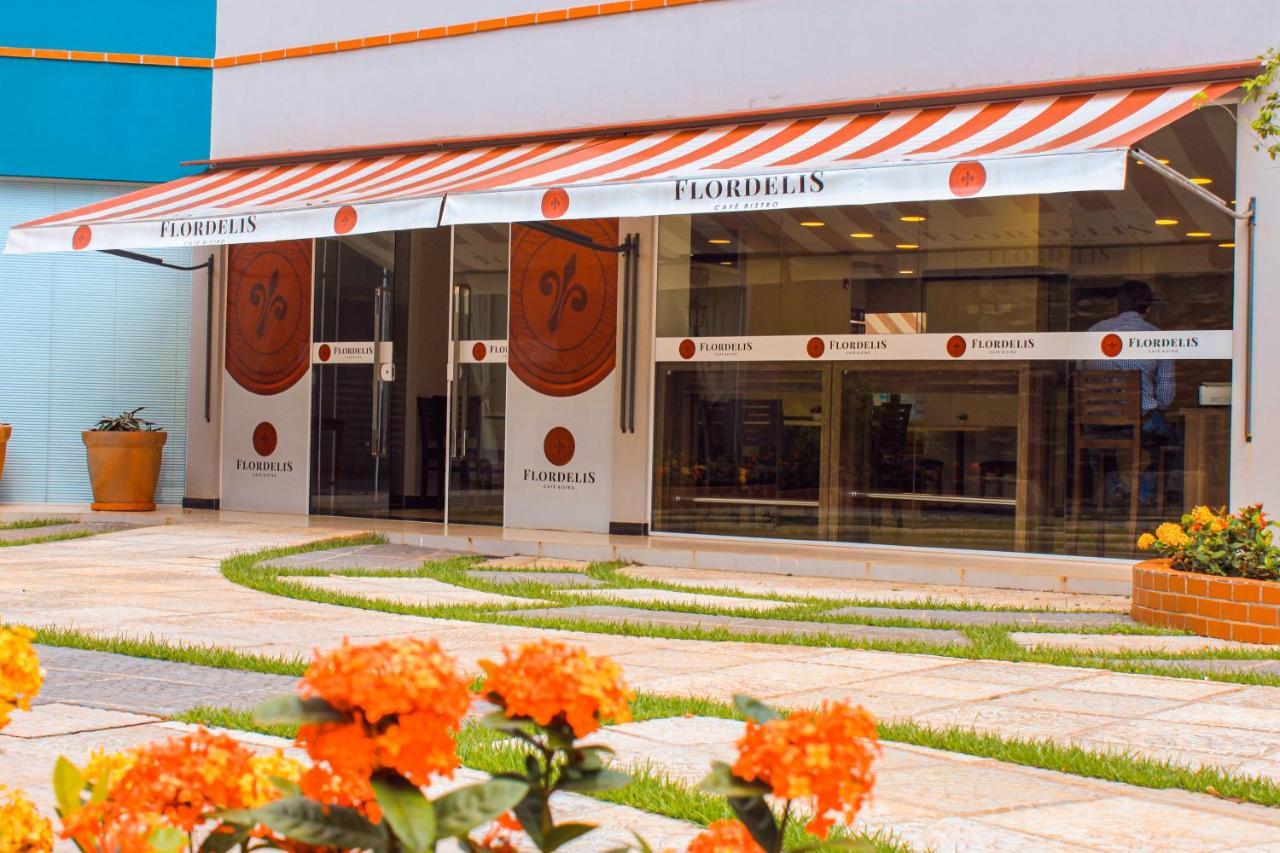 Nova Hotel Ciudad del Este Esterno foto